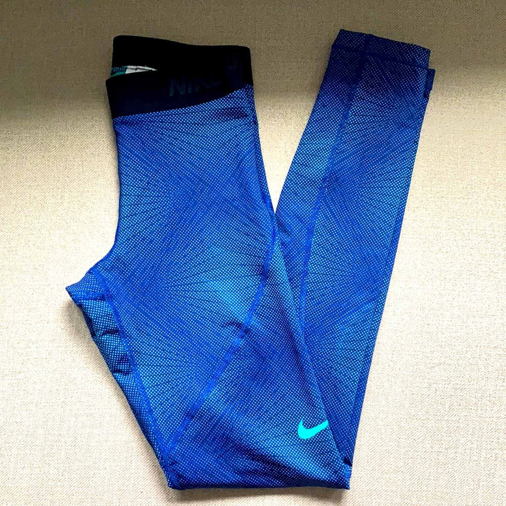 Women’s Nike Pro Leggings